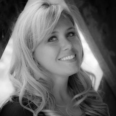 Wifey, Mommy, Outdoor Princess, NW Girl livin' in the ATL, Seahawks Fan, Photography, Food, Orthodontics, Fun