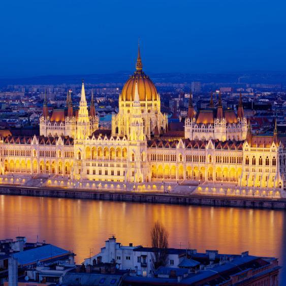 Discussion board about anything and everything in and around #Budapest, #Hungary. Make #friends, #learn, #educate. #f4f #followback #teamfollowback #Danube