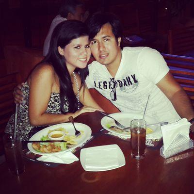 Amo a mi novia!! Me gusta el cine y hacer ejercicio..