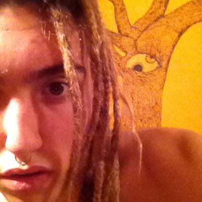 17. Nirvana. Satan. Soy más feliz con mis gatos que con la mayoría de humanos. XXXX. Into drugs. Killmysoul. BURN. Joints. When my ghosts are hungry, I am not.