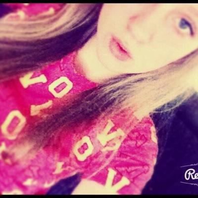 louisa_barratt's profile picture. Bars and melody are the reason i smile everydaylove you charlie and leo you are an insperation to me and all the bambinos out there!
