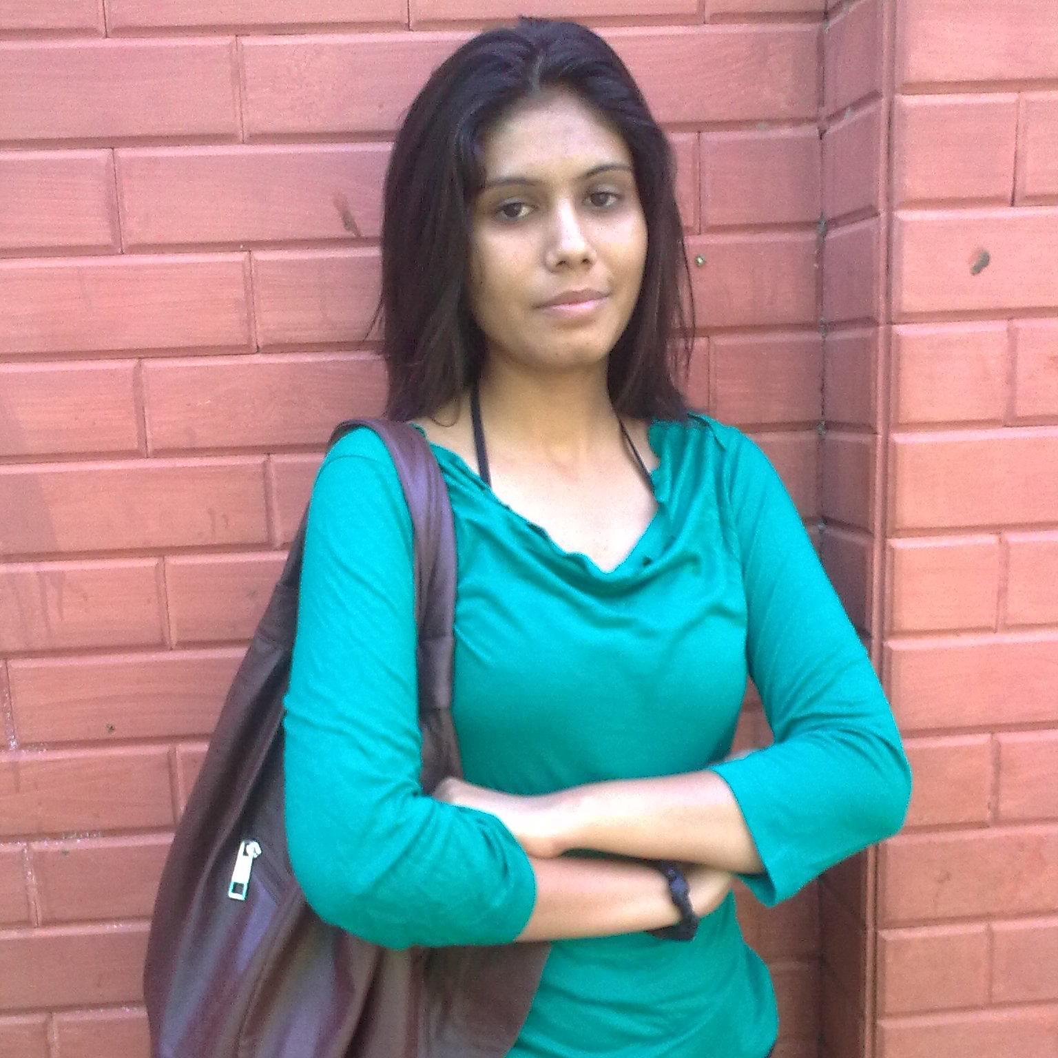 Android App Developer, #bookworm, #Music Lover, Shopaholic