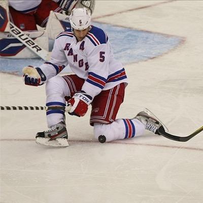 An account dedicated to those who sacrifice their blood, sweat, and body for the crest on the front and not the name on the back. Grinder Hockey #fearless