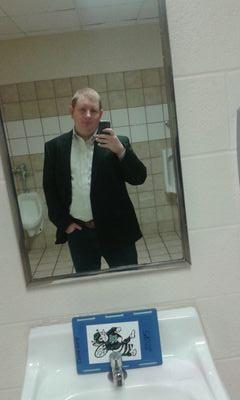 Hi im sam. I love music and wrestling. I have an amazing Girlfriend named sammie♥