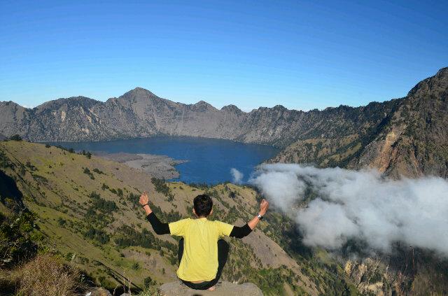 billywidoera's profile picture. Just do your best and take a rest and sing yourself a song.