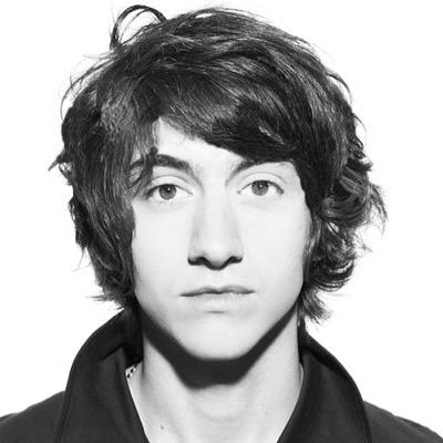 Ben_Miles92's profile picture. My name is ben and i play guitar. 23. #vegan Follow me.