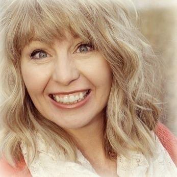 i help people find the freedom, courage & confidence to live their best life right now. Coaching: http://t.co/5C7qbHsFne