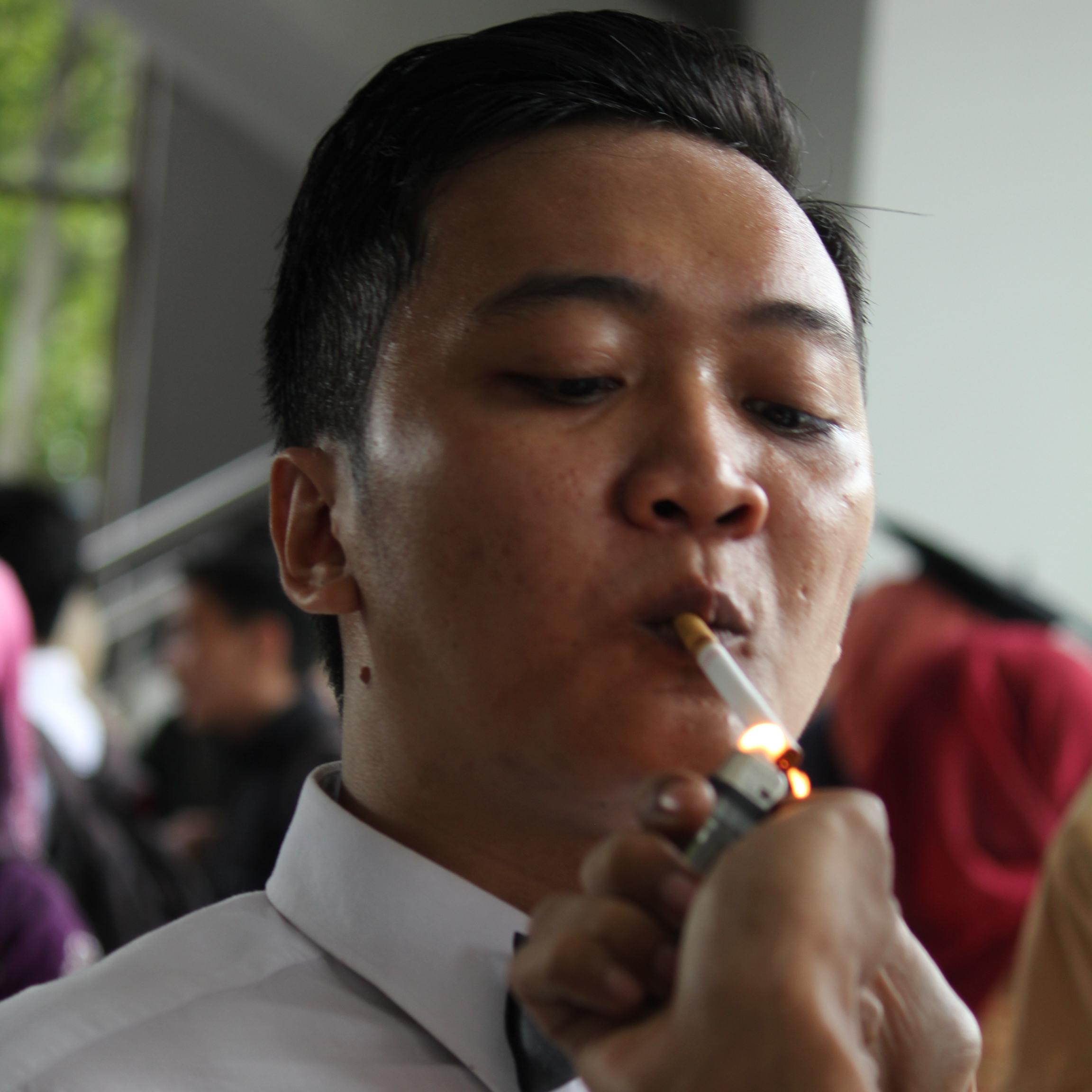 hahaha...tertawalah untuk hidupmu sendiri