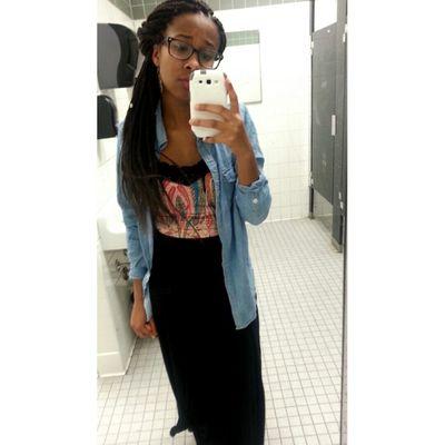 she's pretty.*clicks avi for better look* ... nvm