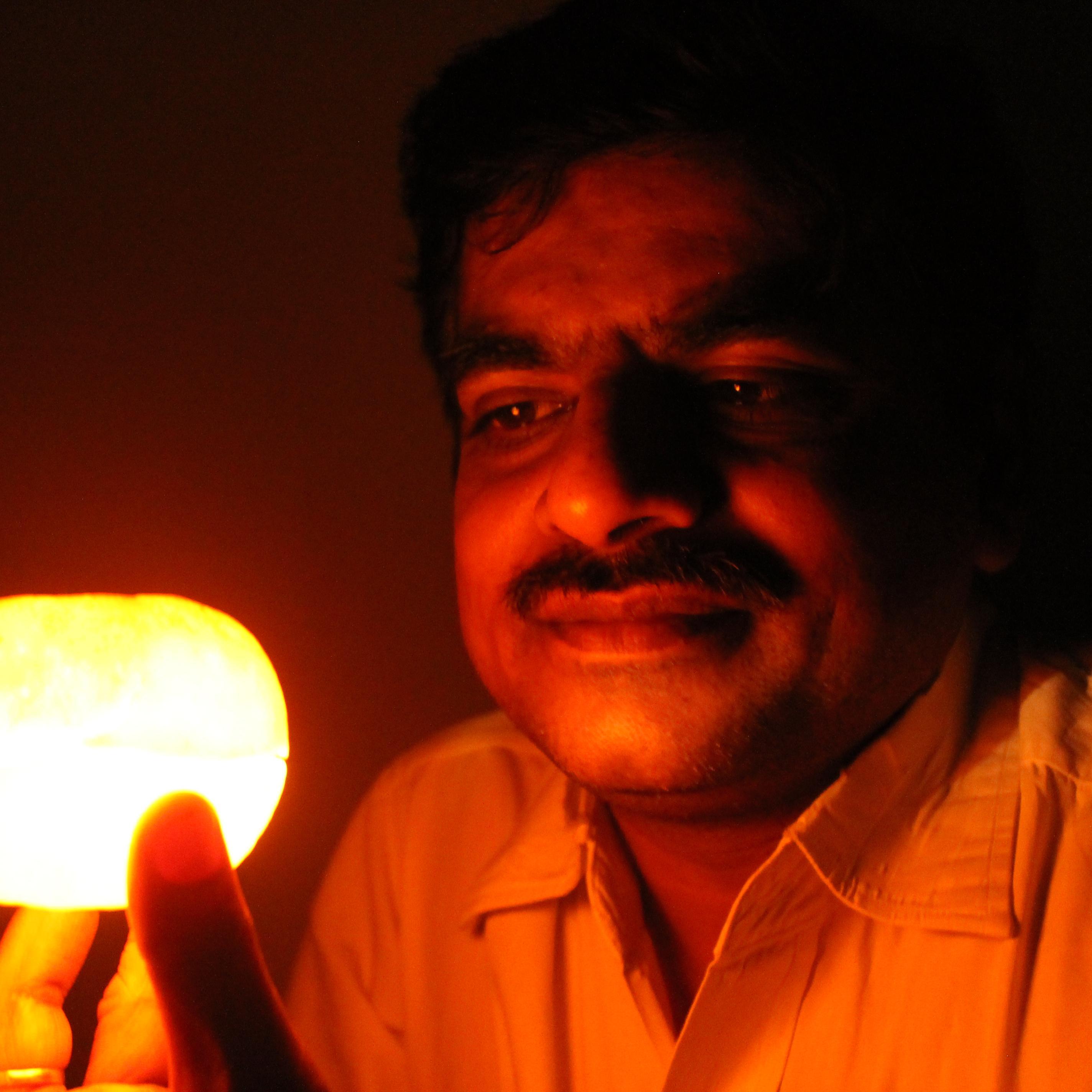 sakthinuts's profile picture. 