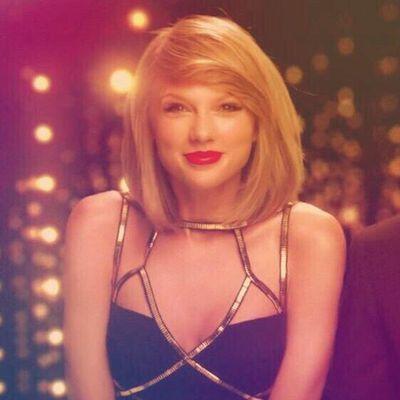 洋楽好きの高校生です。 特にTaylor Swiftにはまってます。気軽にフォローお願いします！