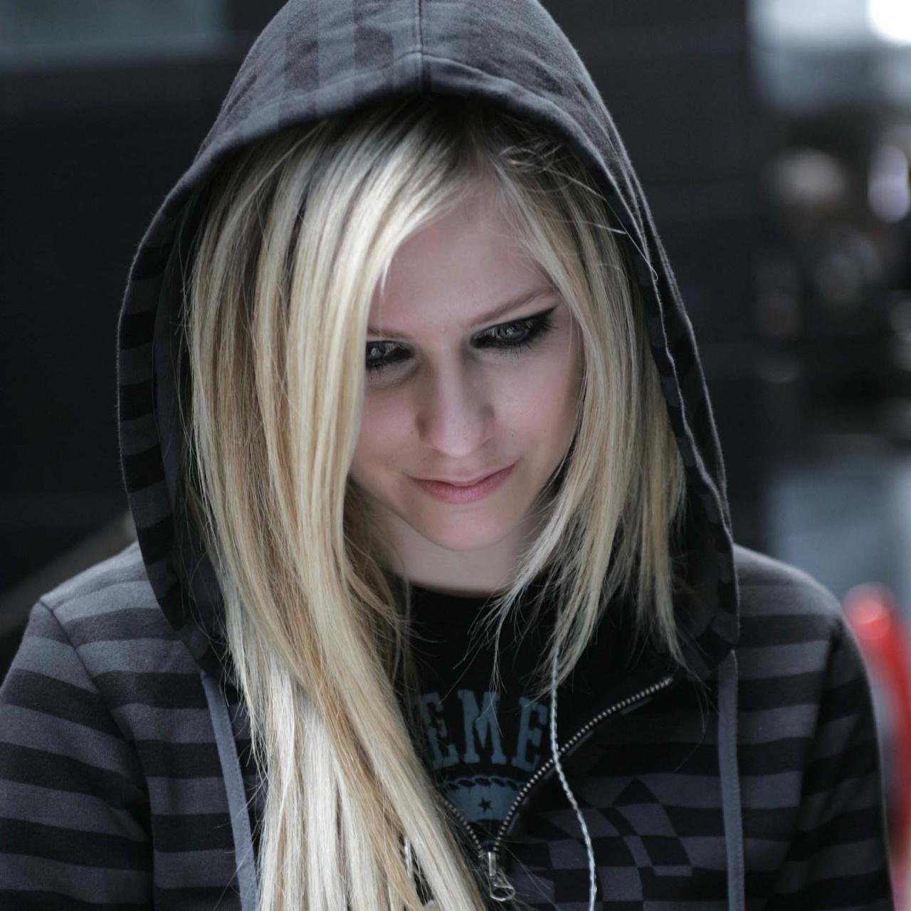 Fan Girl, Music, Games, Sleep, Food. Taylor Swift, Avril Lavigne, Ariana Grande #FollowBack