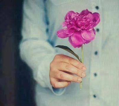 There is only one happiness in life: to love and be loved.♡♡