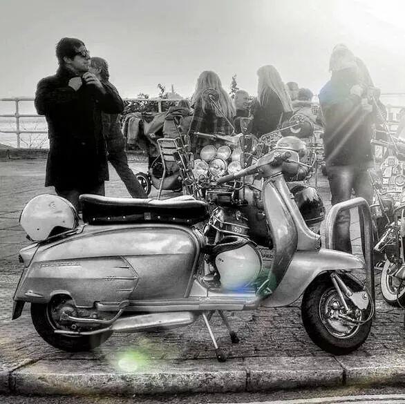 Mod. Loves the Baggies