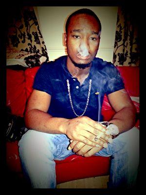 I'M A SOLO ARTIST /SONGWRITER (BIGGA DE)  STRAIGHT OUT OF HACKNEY EASTSIDE LIFESTYLES.    (FOLLOW ME AND I WILL FOLLOW YOU BACK)