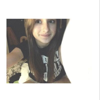 i like bands,youtube, food and my bed✨
