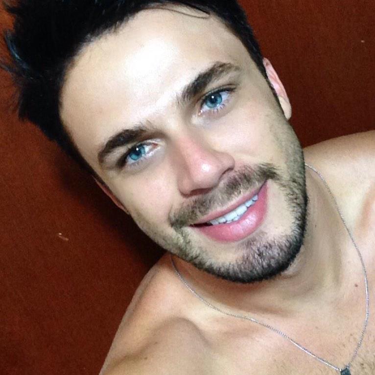 fc dedicado ao cantor mais lindo desse Brasil @RodrigoMarim