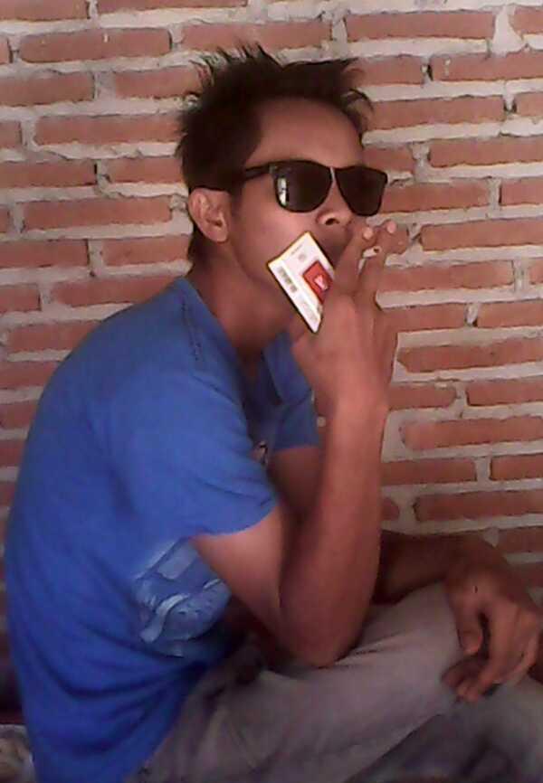 ZCuap's profile picture. bertahanlah selagi mampu, selagi masih sayang, selagi mempunyai alasan untuk tinggal lebih lama, dihati terbaik ツ