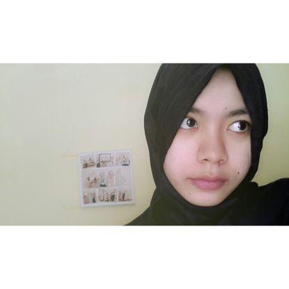 Mahasiswi Universitas Pendidikan Indonesia Jurusan Pendidikan Sejarah 2010