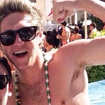 You just got a free follow yayy now be nice and follow @TwerkinOver1D pls follow her cuz you will get 2 follows for 1, or else if you follow here i unfollow you