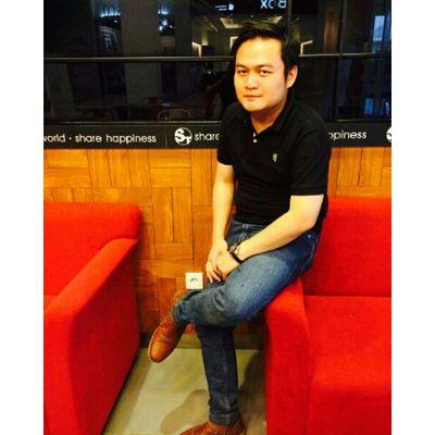 lahir jkt 22/11/1983. lulus SD 1995, SMP 1998, SMA 2001.kuliah di teknik geologi usakti. IPK cukup. ngaji belum khatam. bisa maen billiard. motor F 1 ZR,  dll