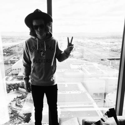 {in love with Harry Styles}