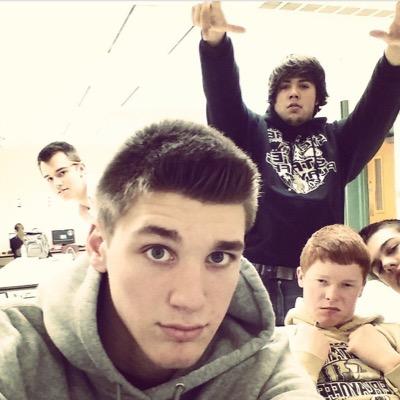 larkinsjojo's profile picture. 