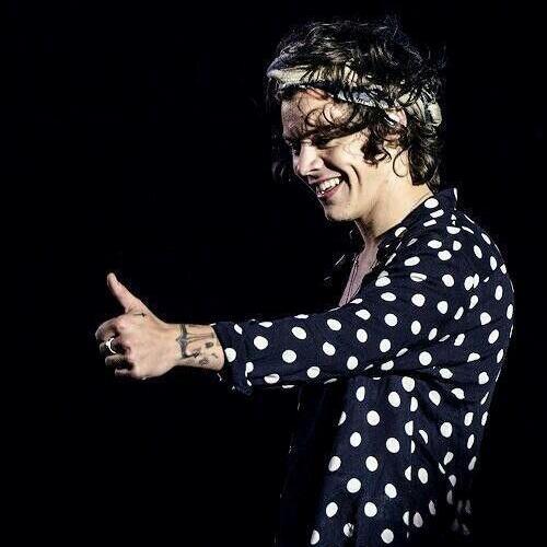 Brilhofandom_'s profile picture. Se você ser seguido por esse FC se sinta especial, porque tu é o brilho da TL