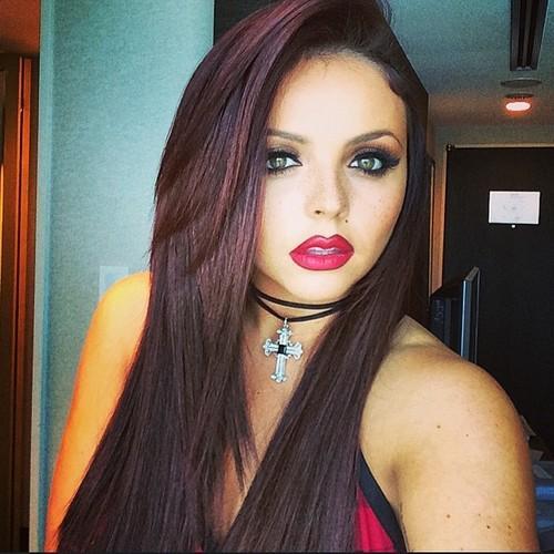 Briar/19/Singer/Student/Single/Loves Music and Fashion