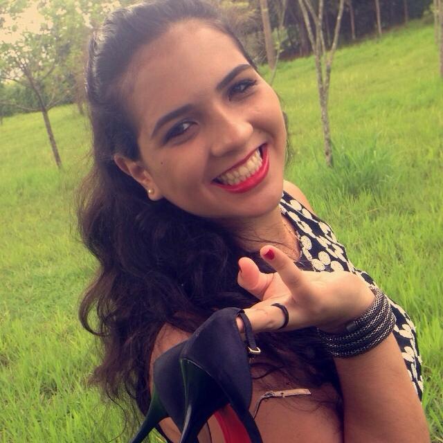 ''Acredite em seus sonhos sempre com Deus a frente de tudo.''
