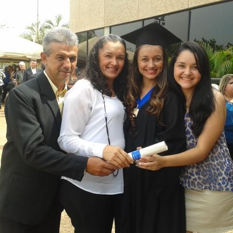 Ingeniera de Petróleo - Venezolana - Hija de Padres ejemplares - Amante de trazar y alcanzar metas en mi vida - Partidaria de buenos valores.