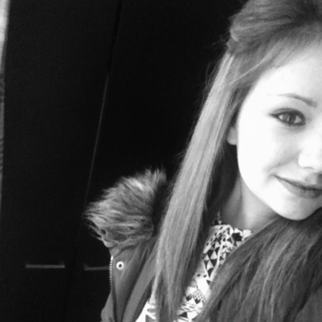 leahrose1999x's profile picture. :D