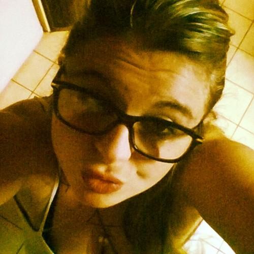 Équitation ❤ 

 ❤  ❤ Kendji❤  Love. J'ai pas grand chose a dire hormis que j'adore Chanter   Être. Avec mes potes. J'ai 19 ans dans 5 mois..  ❤