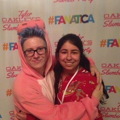 Introyevert's profile picture. #TeamInternet