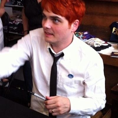 tomatogway's profile picture. I'm gerard. I like to draw and drink coffee.