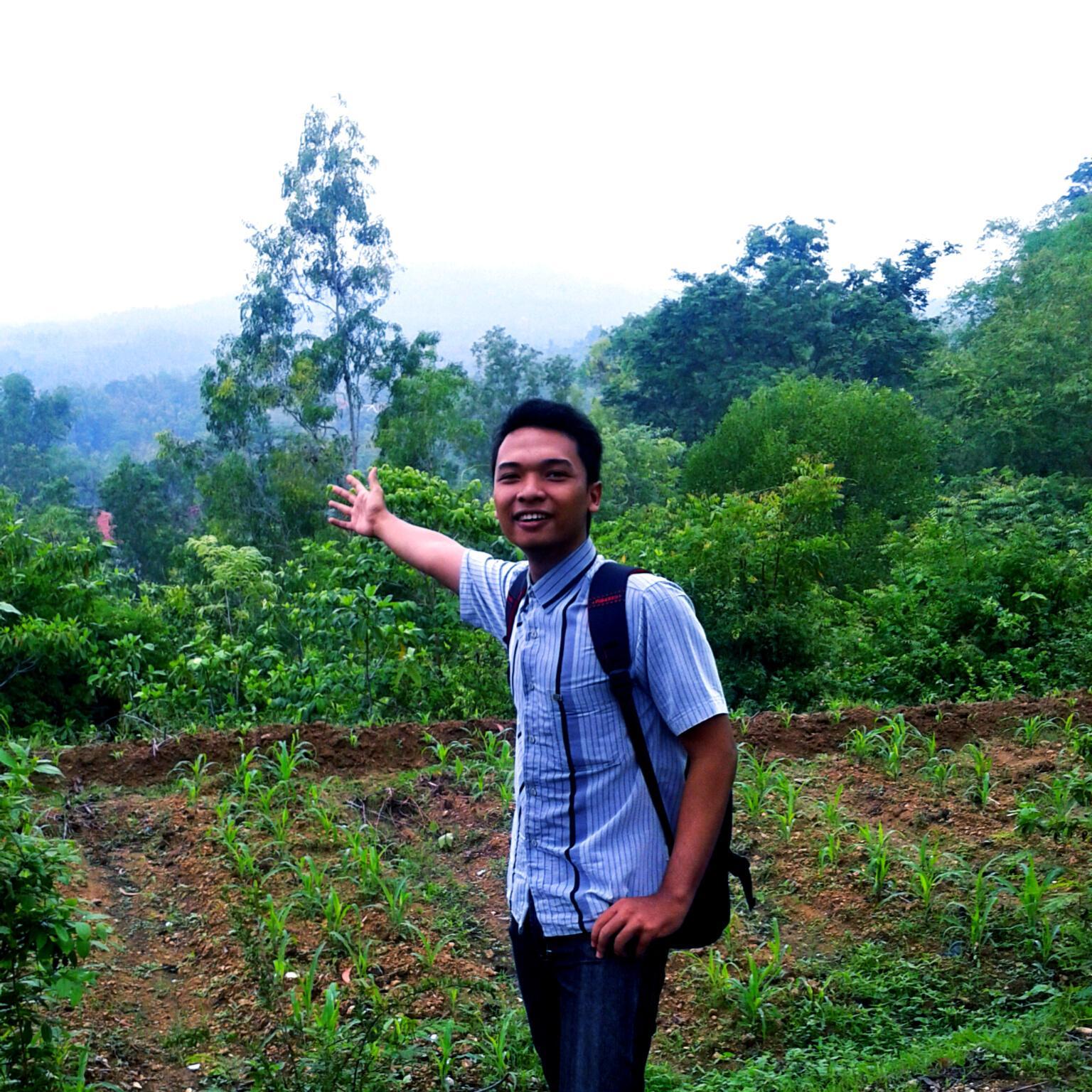 sederhana dan suka bercanda