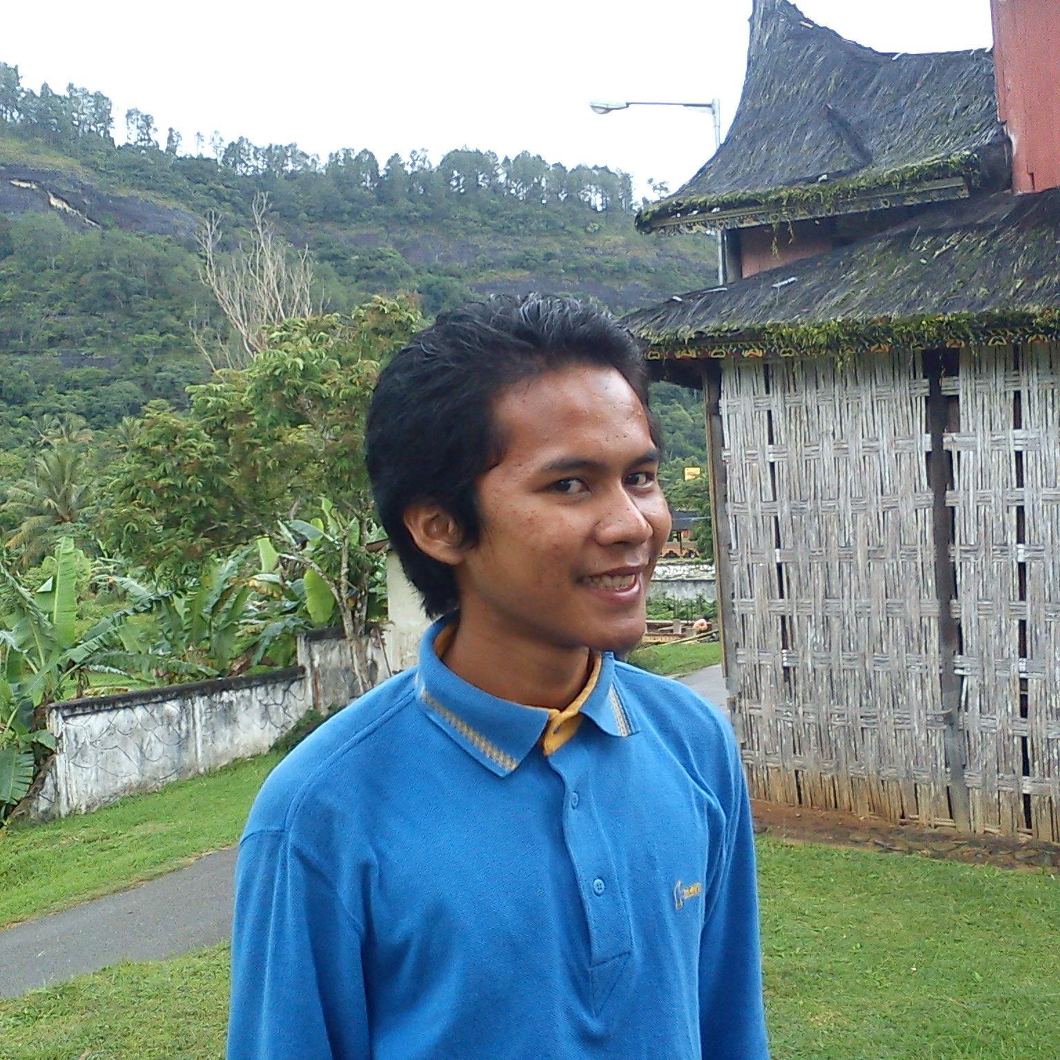 Nyoole's profile picture. Murung itu sungguh enak