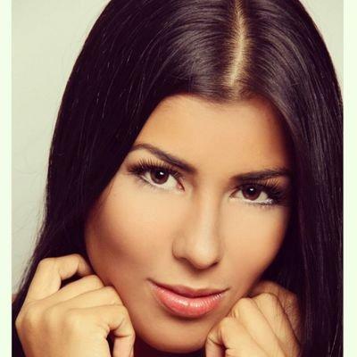 RosaCaiafar's profile picture. Cosmetóloga Esteticista y Estudiante de Administración De Empresas; exparticipante del desafio 2012 el fin del mundo por los Costeños