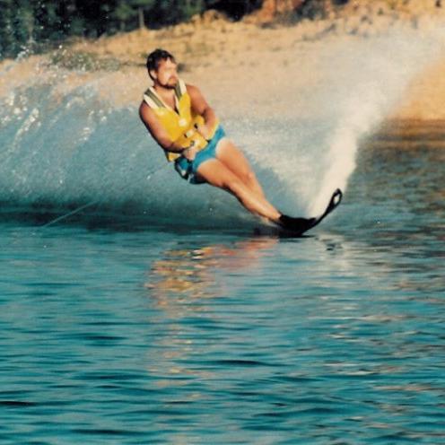 dannyll's profile picture. 