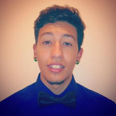 5.Moreno. Mestizo. Malote. Apasionado del Baloncesto. Respeta y serás respetado. Si quieres llegar a ser algo en la vida debes empezar desde lo mas bajo. SKATE