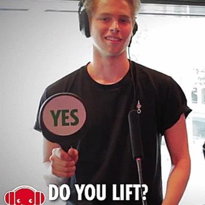 5sos_equals_lyf's profile picture. Hi guiz, Im Alison Munroe and I like band members.