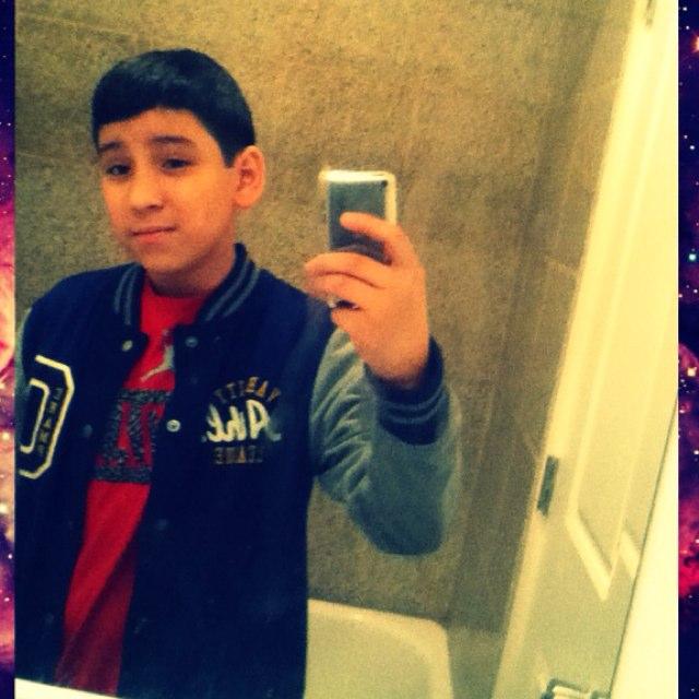 Hey guys my name is Joseph and im a chicago bulls fan #23 i love GTA 5 and saints row 4 and follow me on facebook my name is Joseph vasquez and look for my pic