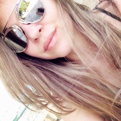 Eu sou o desejo indescritível das coisas irreais, eu sou imaginação, mas eu existo na realidade, a realidade impossivelmente real, e desconhecidamente certa.