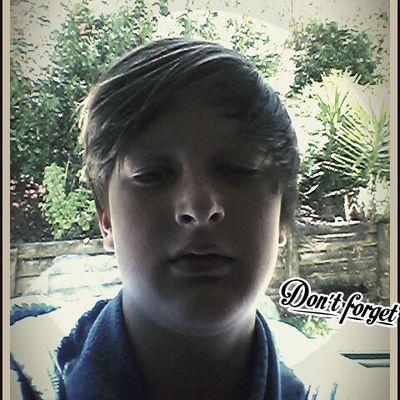 hey! follow me and I'll follow u :)