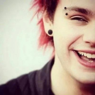 Michael Clifford is 10000000 times better than you 
0/4