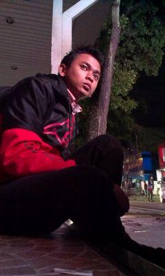 AldyYuniar's profile picture. Just pray to Allah