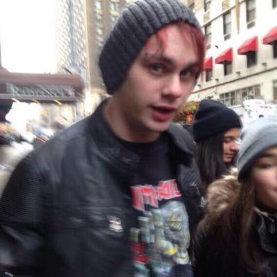 free follow from @calumft182 but a follow would b nice