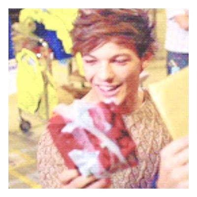 hiiiiii you just got a free follow so could you please do me a HUGE favor and follow @drinksonlou? thank you so much!!