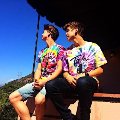 I love Matthew Espinosa even though he doesnt follow me and I don't need a follow for proof!