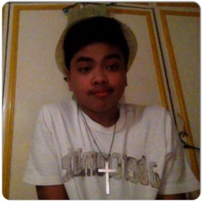 FloresWACKY's profile picture. LOL